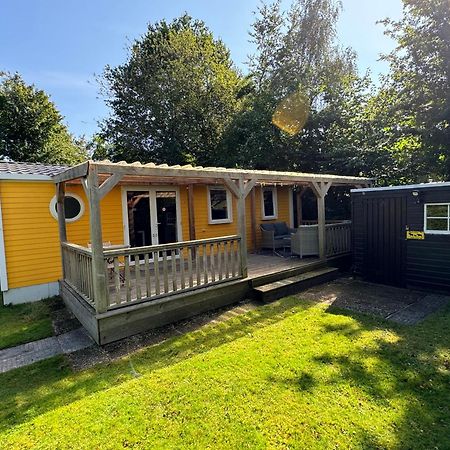 Ruime 5-Persoons Chalet Aan Het Bergumermeer Suameer Buitenkant foto