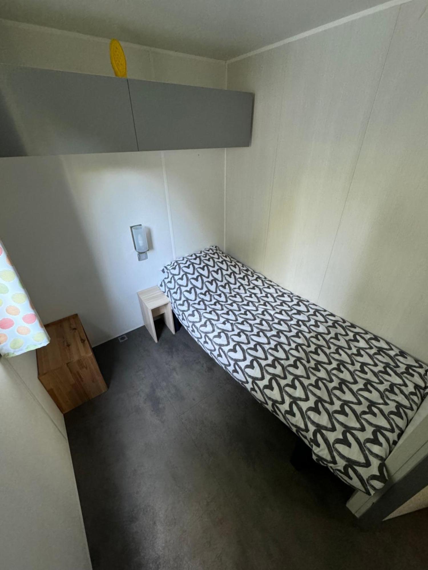 Ruime 5-Persoons Chalet Aan Het Bergumermeer Suameer Buitenkant foto